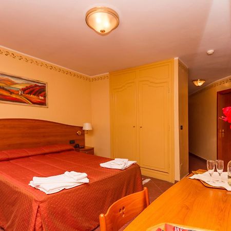 Hotel Relais Des Alpes Sauze D'Oulx Room photo